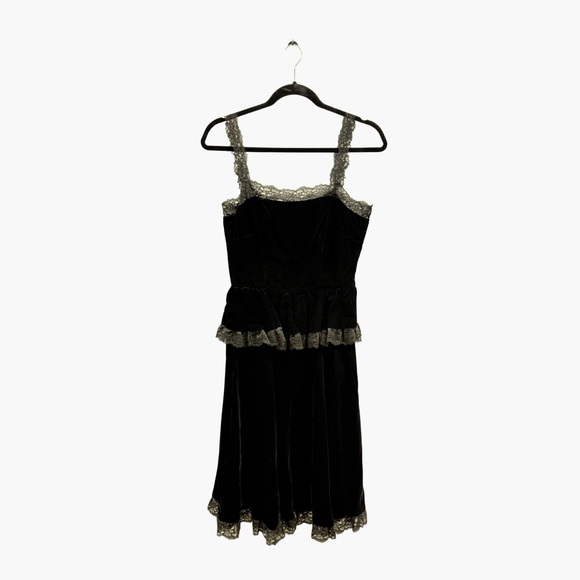 albert capraro x Saks Fifth Dresses & Skirts - Albert Capraro Saks Fifth Avenue Black Lace Trim Dress
